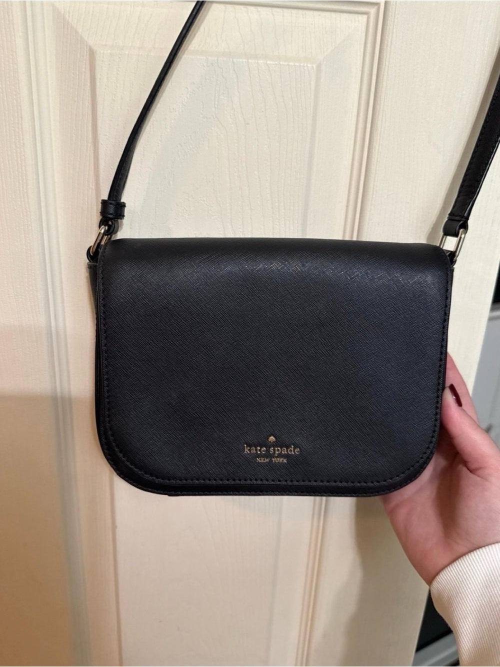 Kate Spade New York Black Leather Crossbody Bag – 9x7